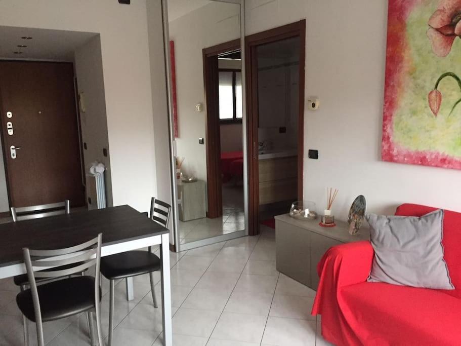 Flat Overlooking The Park Milan